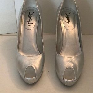 Platform heel shoes